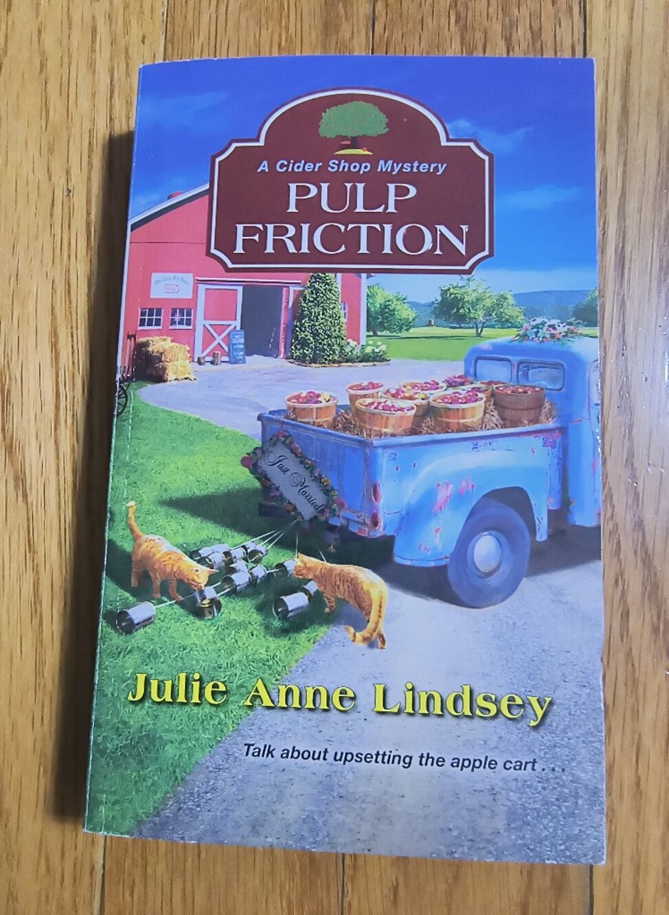 "Pulp Friction" A Cider Shop Mystery book by Julie Anne Lindsey